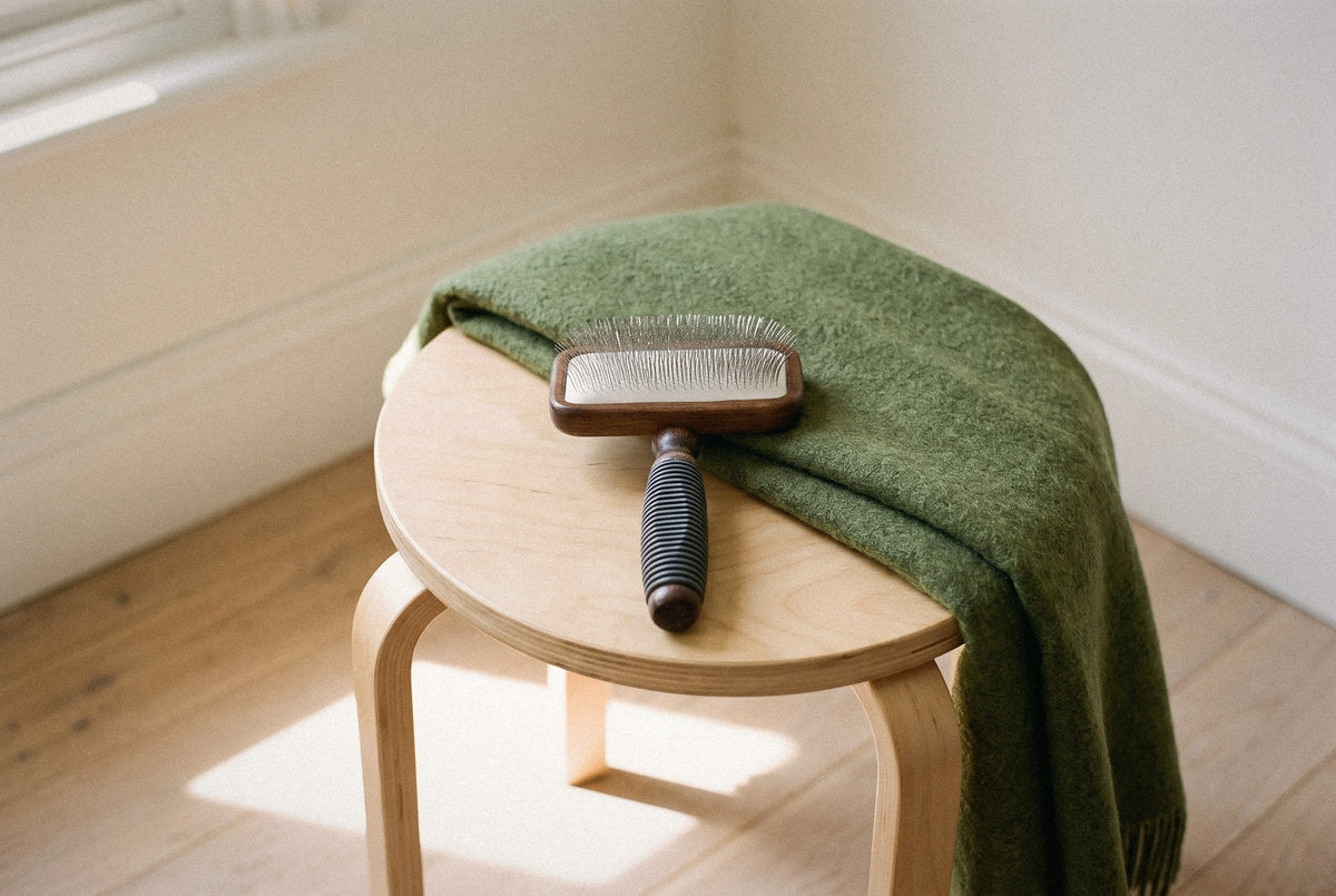 Slicker Brush