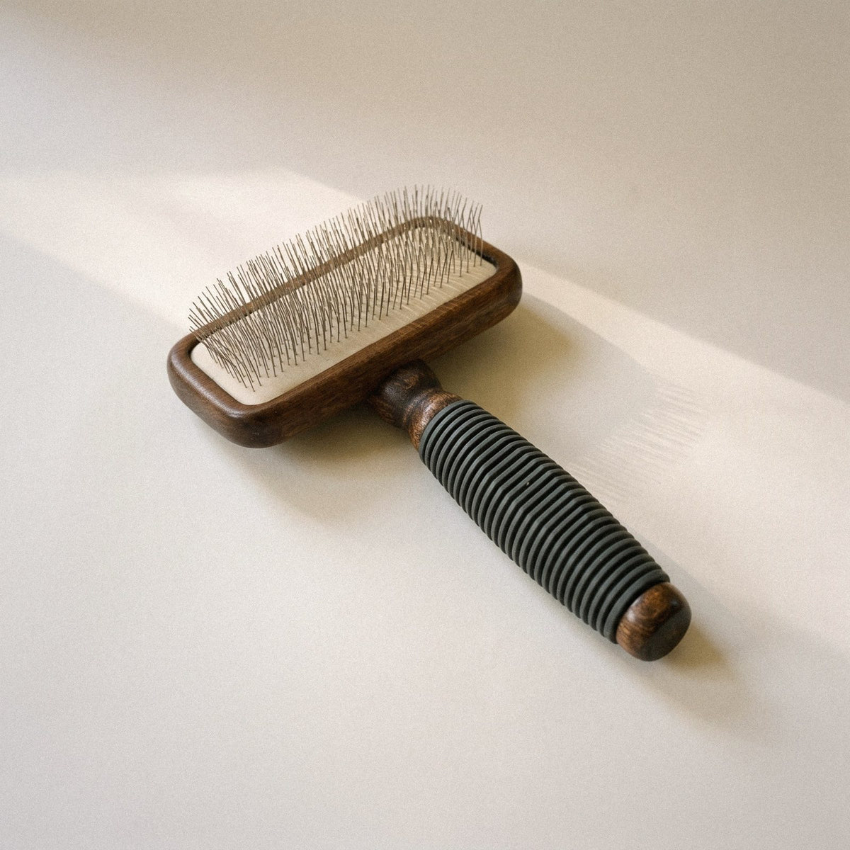 Slicker Brush
