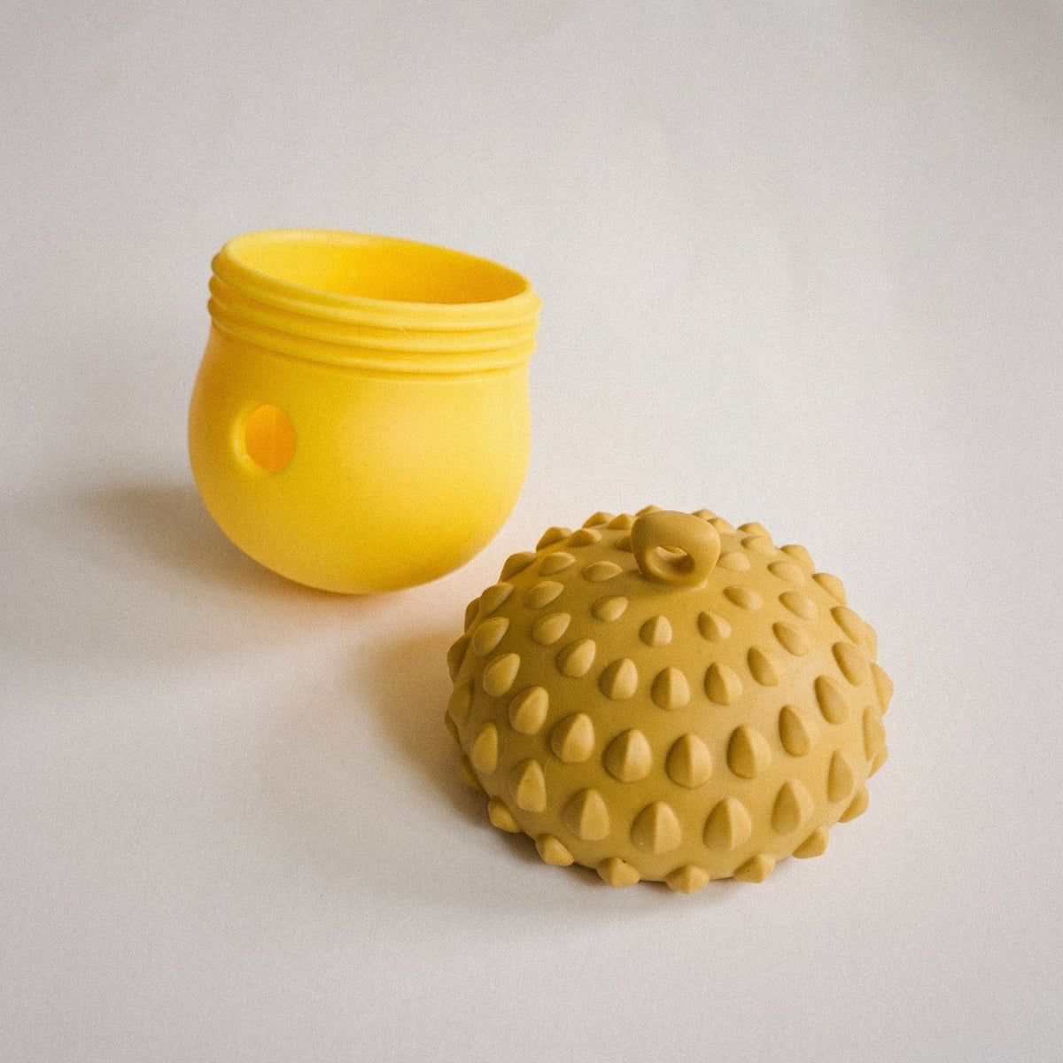 Acorn Treat Dispenser