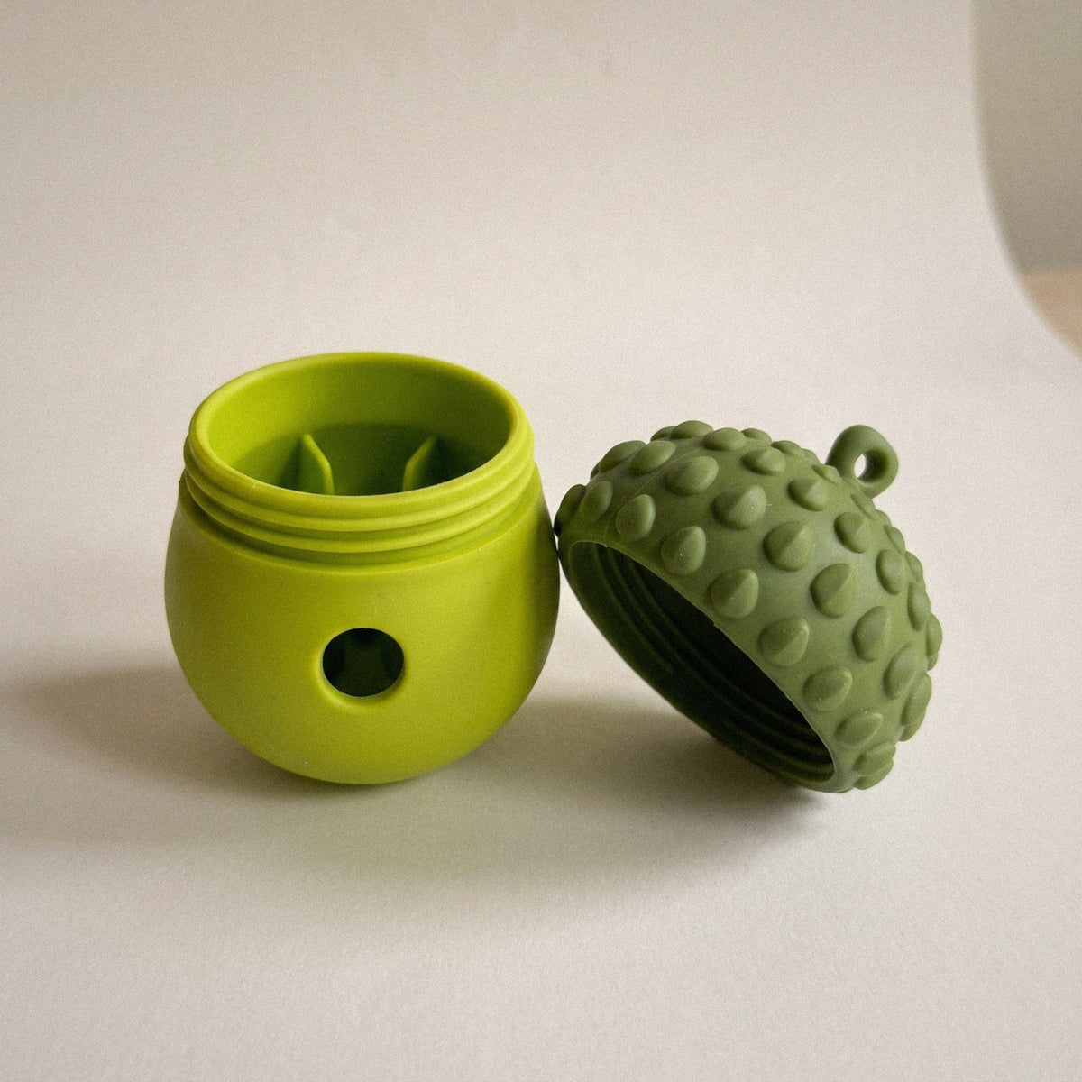 Acorn Treat Dispenser